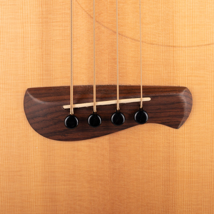 Pre-Owned 2005 Tacoma Thunderchief Fretless CB10C Acoustic-Electric Bass Natural with OHSC