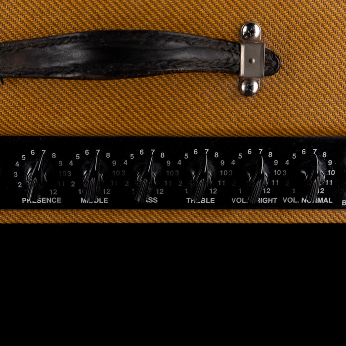 Pre-Owned 1993 Kendrick Model 4212 Tweed with Footswitch