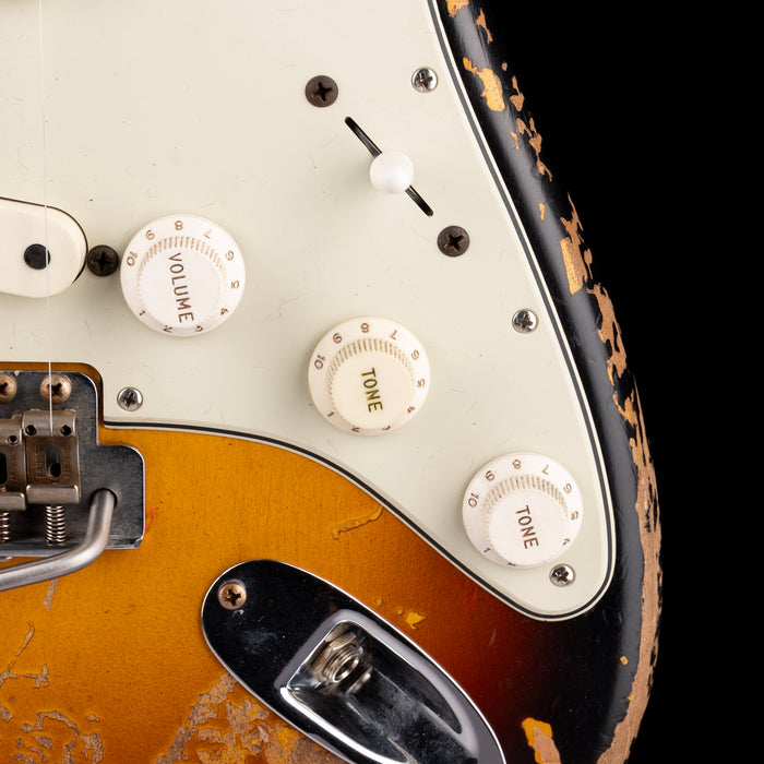 Pre-Owned 2022 Fender Custom Shop Masterbuilt Vincent Van Trigt Mike McCready 1960 Stratocaster 3-Tone Sunburst With OHSC