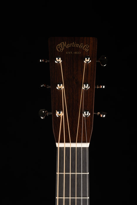 Martin D-28 Satin Amberburst with Case