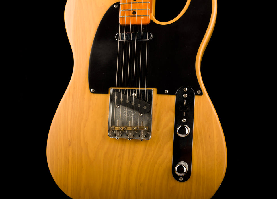 Pre Owned 1999 Fender American Vintage 1952 Reissue Telecaster Butterscotch Blonde with Case