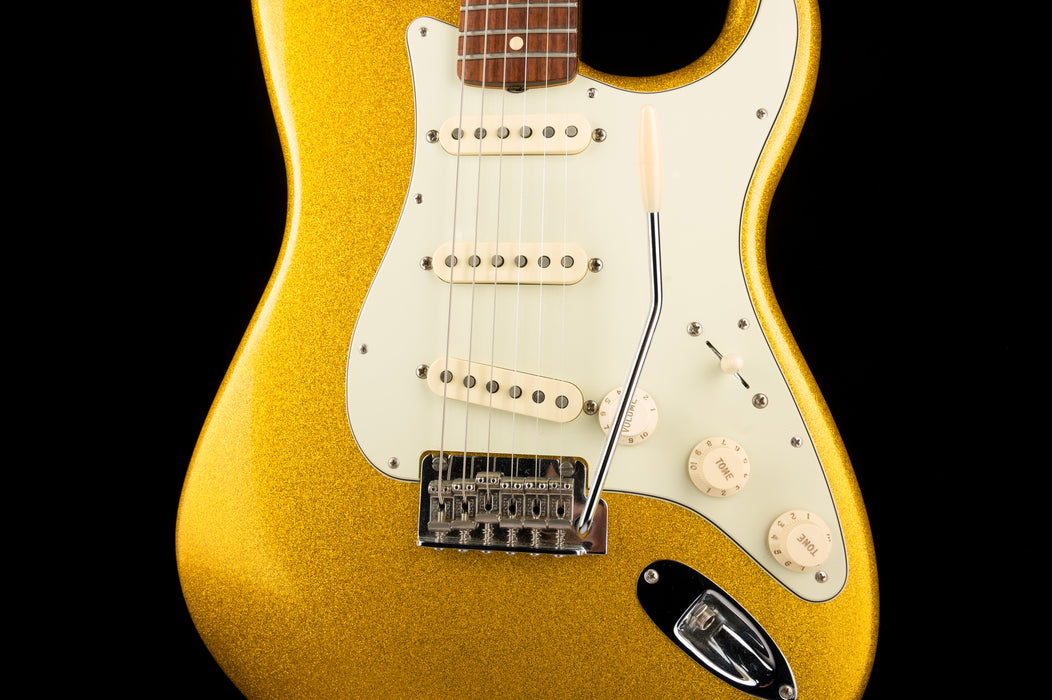 Used Fender Limited Edition Classic Player FSR 60's Stratocaster Vegas Gold with Case