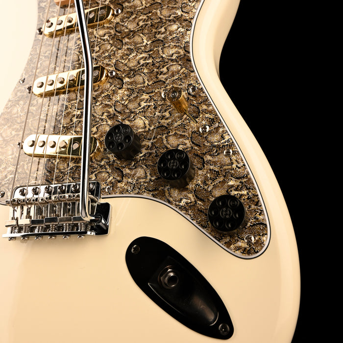 Pre Owned 2004 Fender Stratocaster White Fishscale Modified With Gig Bag