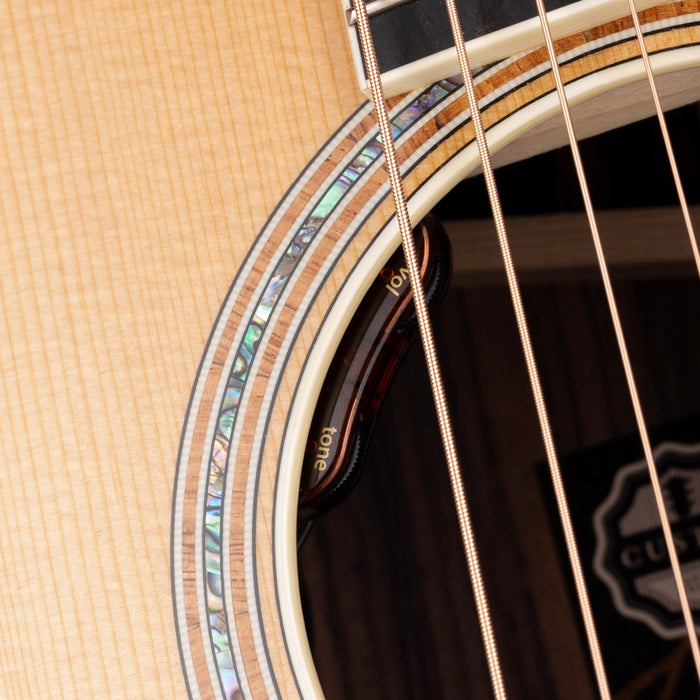 Taylor Truetone Custom Select Gold Label 814e Super Auditorium Rosewood Natural with Case