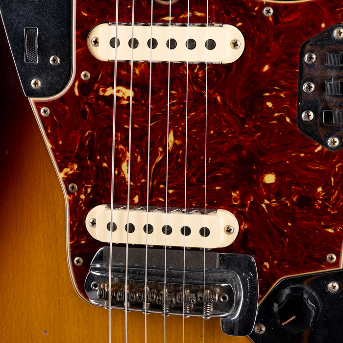 Fender Custom Shop Roasted 1962 Jaguar Journeyman Relic Wide Fade 2-Tone Sunburst With Case