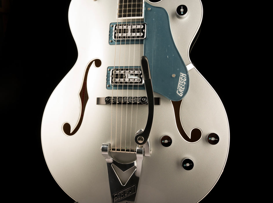 Pre Owned Gretsch G6118T-140 LTD 140th Double Platinum Anniversary Two-Tone Pure Platinum/Stone Platinum With OHSC