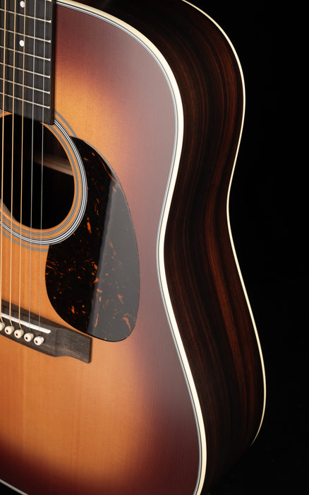 Martin D-28 Satin Amberburst with Case