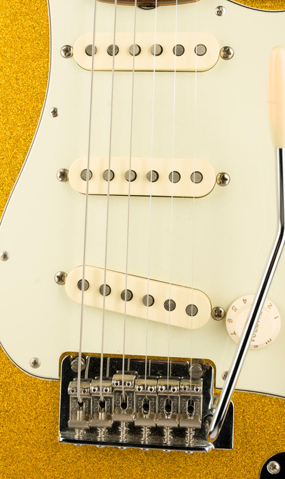 Used Fender Limited Edition Classic Player FSR 60's Stratocaster Vegas Gold with Case