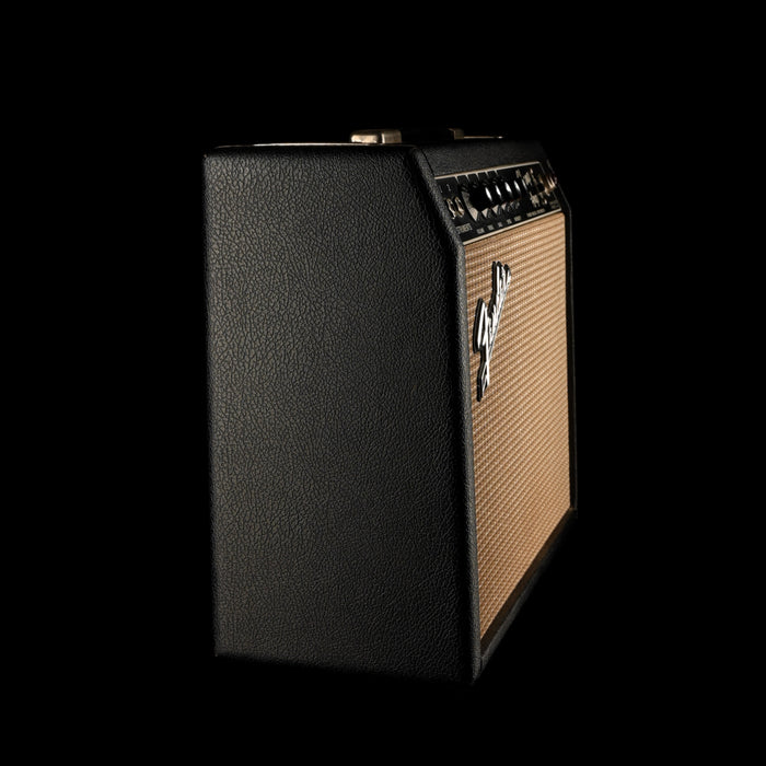 Vintage Fender 1967 Vibro Champ Guitar Amp Combo With Cover