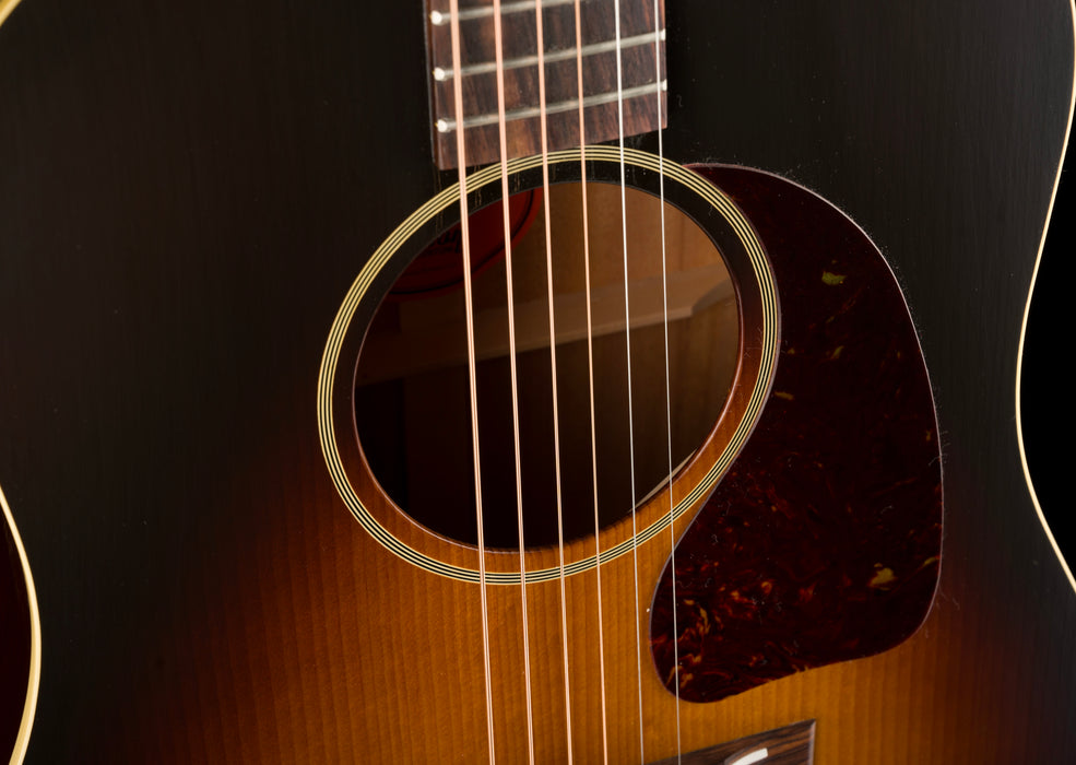 Gibson 1942 Banner J-45 Vintage Sunburst With Case