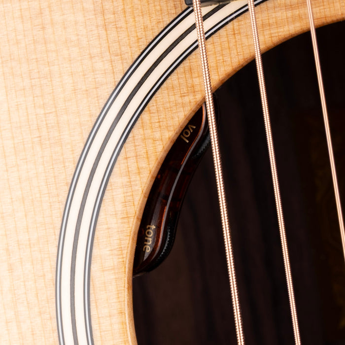 Taylor Gold Label 710e Natural Acoustic Electric Guitar with Case