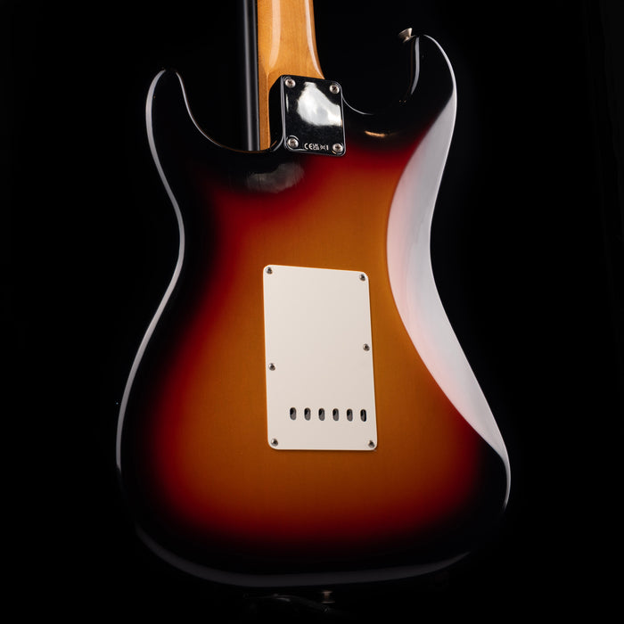Fender Dealer Exclusive Vintera Road Worn '60s Stratocaster 3-Color Sunburst with Case