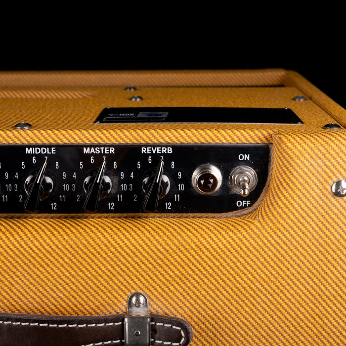 Used 2025 Fender Blues Junior Lacquered Tweed Guitar Amp Combo