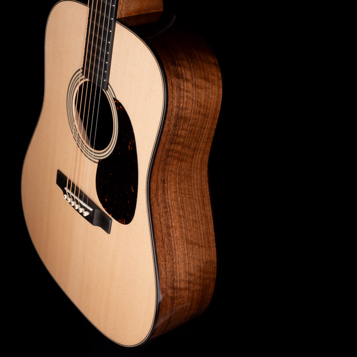 Martin Custom Shop D-28 Figured Black Walnut With Case