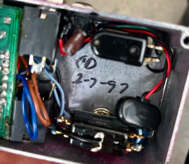 cesar diaz pedals Vintage 1997 Diaz Texas Tremodillo Tremolo Pedal Signed by Cesar Diaz! — Truetone Music