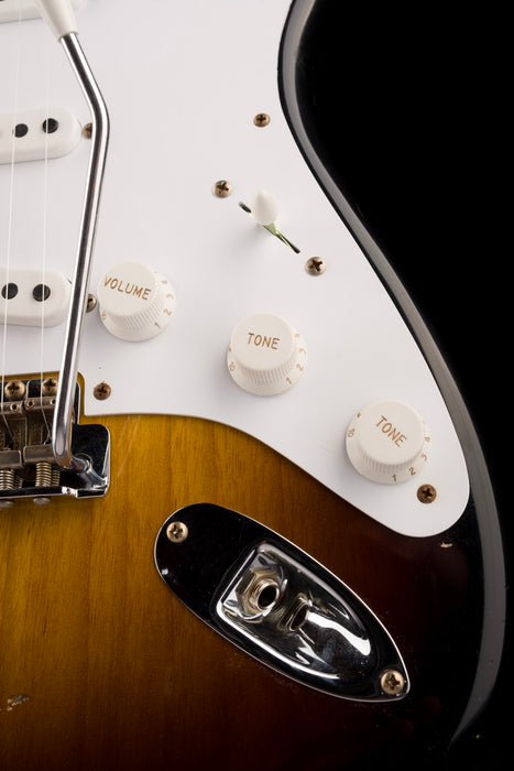 Fender Custom Shop Limited Edition 70th Anniversary Stratocaster Journeyman Relic Wide Fade 2-Tone Sunburst