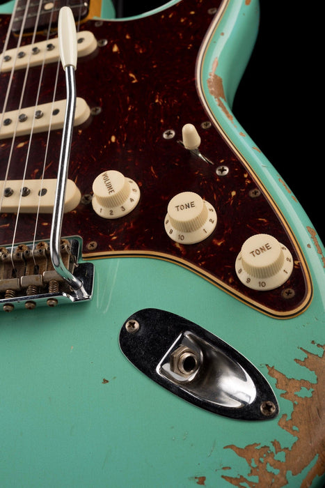 Used Fender Custom Shop 1960 Stratocaster Heavy Relic Faded Aged Foam Green with OHSC