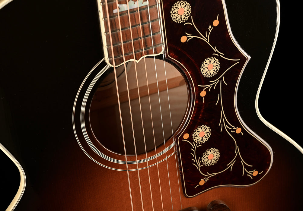 Used 2019 Gibson SJ-200 Standard Vintage Sunburst Acoustic Guitar with OHSC