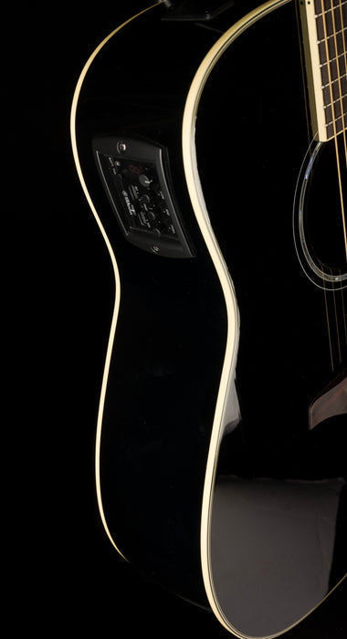 Pre Owned Yamaha FGX830C Dreadnought Cutaway Black With Case