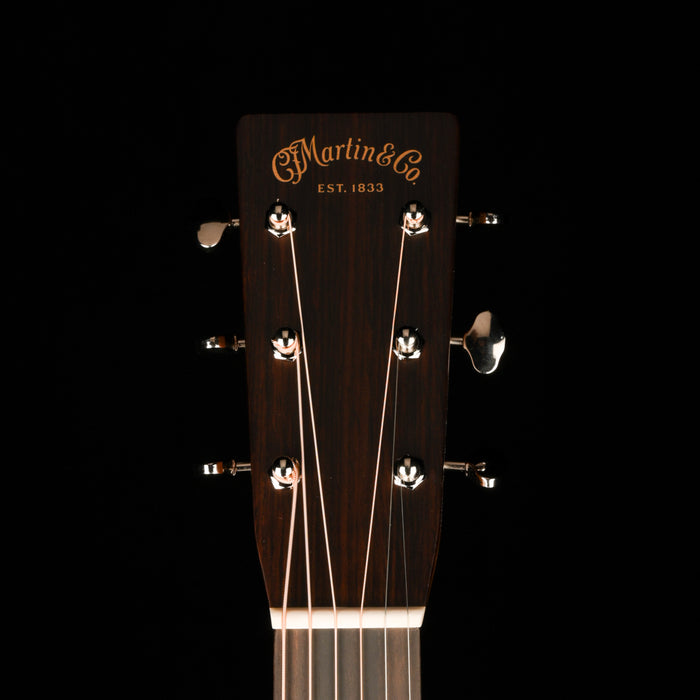 Martin 000-28 Standard (2025) Natural Acoustic Guitar with Case