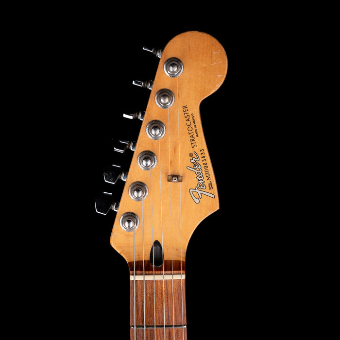 Used 2000 Fender Standard Stratocaster 3-Tone Sunburst with Gig Bag