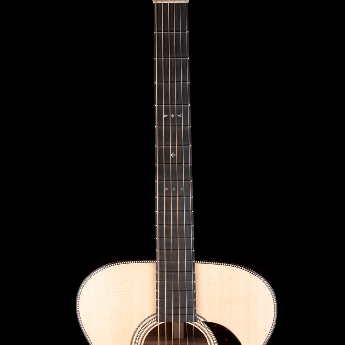 Martin Custom Shop 000-28 Bastogne Walnut With Case