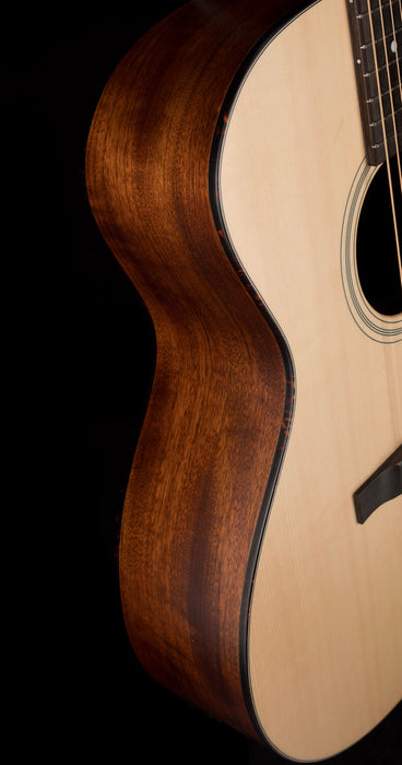 Pre Owned Eastman AC222CE Acoustic Guitar With Gig Bag