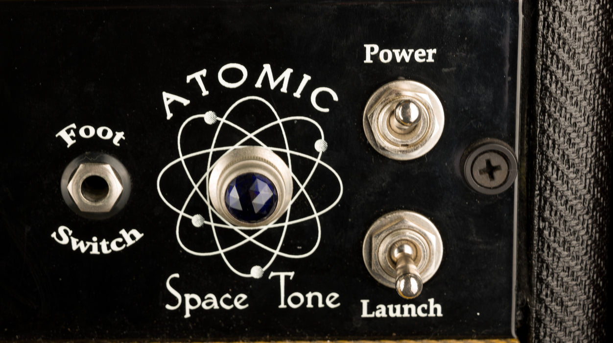 Pre Owned Swart Atomic Space Tone Tweed Black With Footswitch and Cover