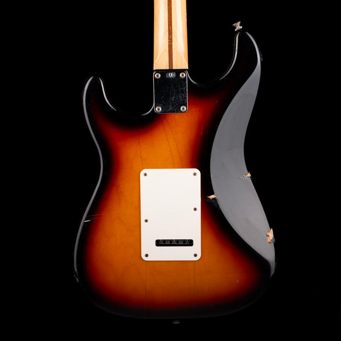 Used 2000 Fender Standard Stratocaster 3-Tone Sunburst with Gig Bag