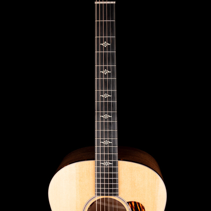 Taylor Truetone Custom Gold Label 817e Mahogany Natural with Case