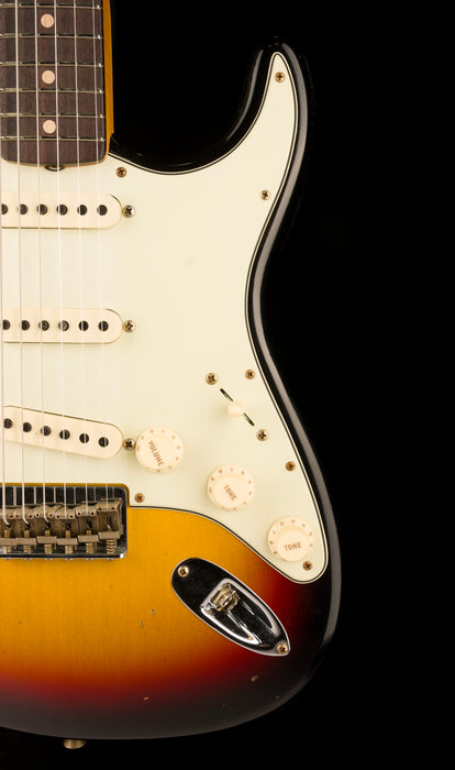 Fender Custom Shop 1961 Stratocaster Hardtail Journeyman Relic 3-Tone Sunburst