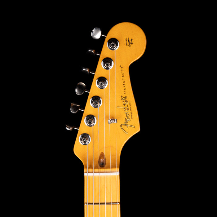 Used Fender American Professional Classic Stratocaster 3-Color Sunburst With Gig Bag