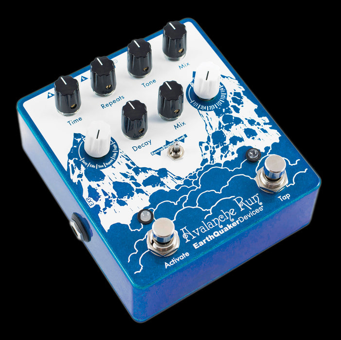 EarthQuaker Devices Avalanche Run V2 Stereo Delay and Reverb Right Angle