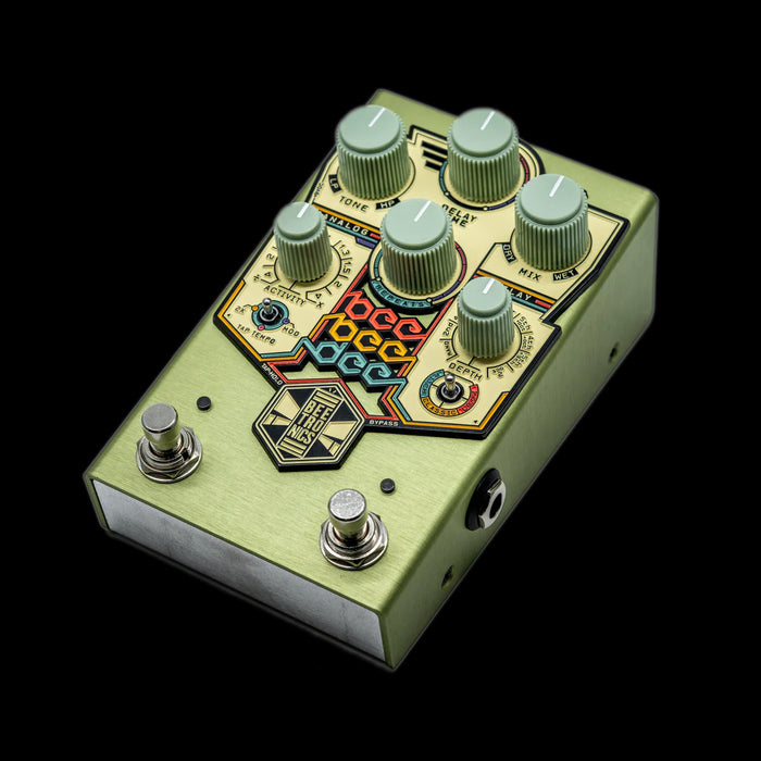 Beetronics FX BeeBeeDee Delay Pedal Front Angle Left