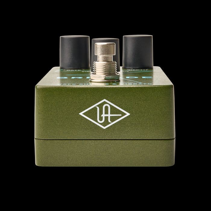 Universal Audio UAFX Brigade Chorus & Vibrato Pedal — Truetone Music