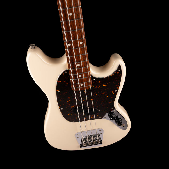Pre Owned 2007 Fender Crafted In Japan Mustang Bass Vintage White With Gig Bag