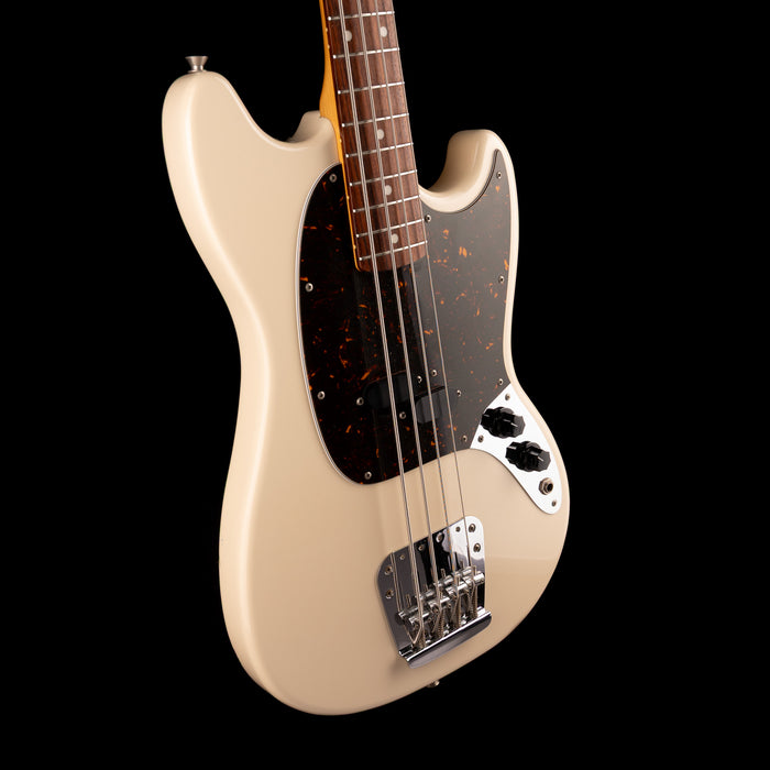 Pre Owned 2007 Fender Crafted In Japan Mustang Bass Vintage White With Gig Bag