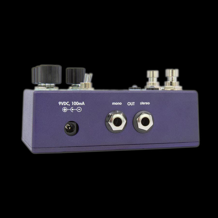 Walrus Audio Julianna Deluxe Chorus/Vibrato Guitar Effect Pedal Output Jacks