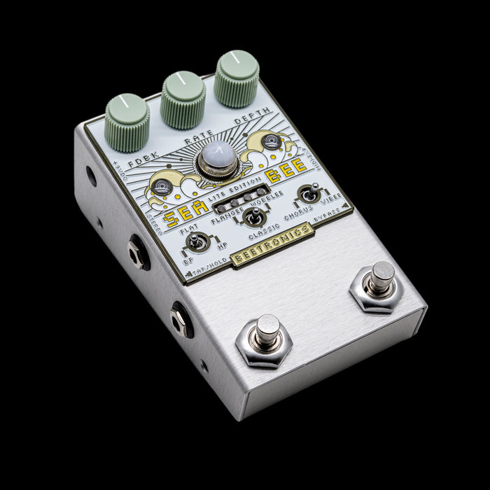 Beetronics FX Seabee Lite Chorus/Vibrato Modulation Pedal - Cream Left Angle