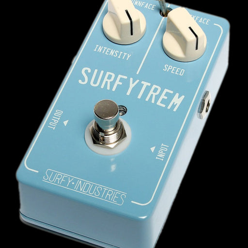 Surfy Industries SurfyTrem Tremolo Guitar Effect Pedal Closeup