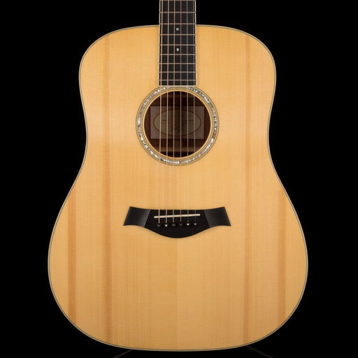 Used Taylor DN5 Acoustic with OHSC