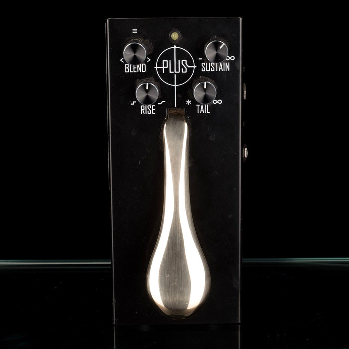 gamechanger sustain pedal Used Gamechanger Audio Plus Sustain Pedal with Box — Truetone Music