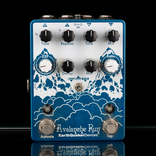 Used EarthQuaker Devices Avalanche Run Stereo Reverb/Delay with Tap Tempo Pedal With Box
