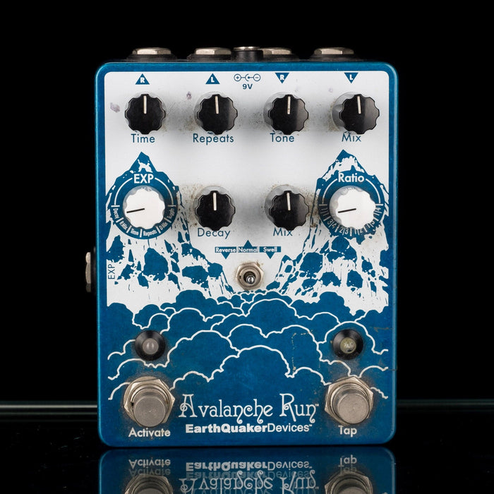 Used EarthQuaker Devices Avalanche Run Stereo Reverb/Delay with Tap Tempo Pedal With Box