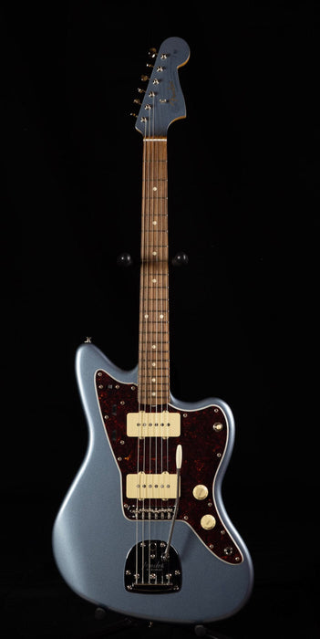 Used Fender Vintera '60s Jazzmaster Ice Blue Metallic