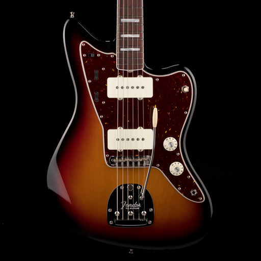 Fender American Vintage II 1966 Jazzmaster 3-Color Sunburst With Case B-Stock