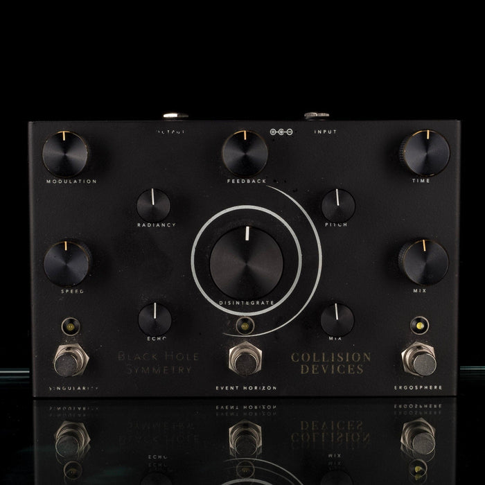 Used Collision Devices Black Hole Symmetry Modulated Delay / Pitch Shifted Reverb / Destruction Fuzz