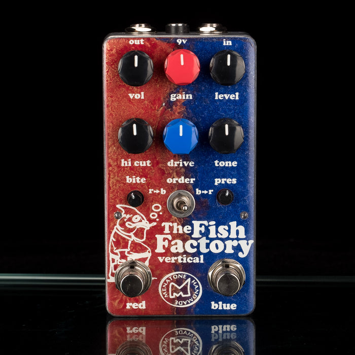 Menatone Fish Factory Vertical 2 Channel Dual Overdrive Red Snapper & Blue Collar