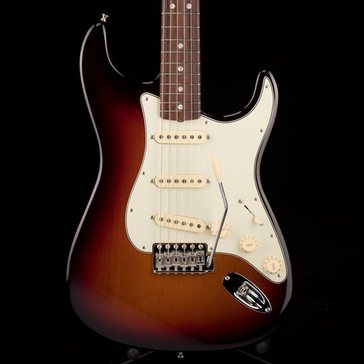 Fender American Original 60's Stratocaster 3-Tone Sunburst With Case ***B-STOCK***