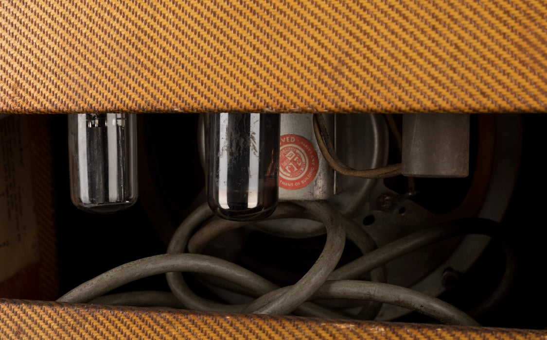 Pre Owned 1959 Fender Champion Tweed Guitar Amp Combo